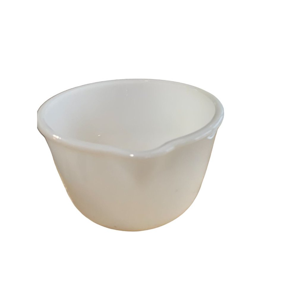 Fire King Ware Sunbeam white Milk Glass Mixing Bowl Pour Spout 6.5 in Diam 4 in